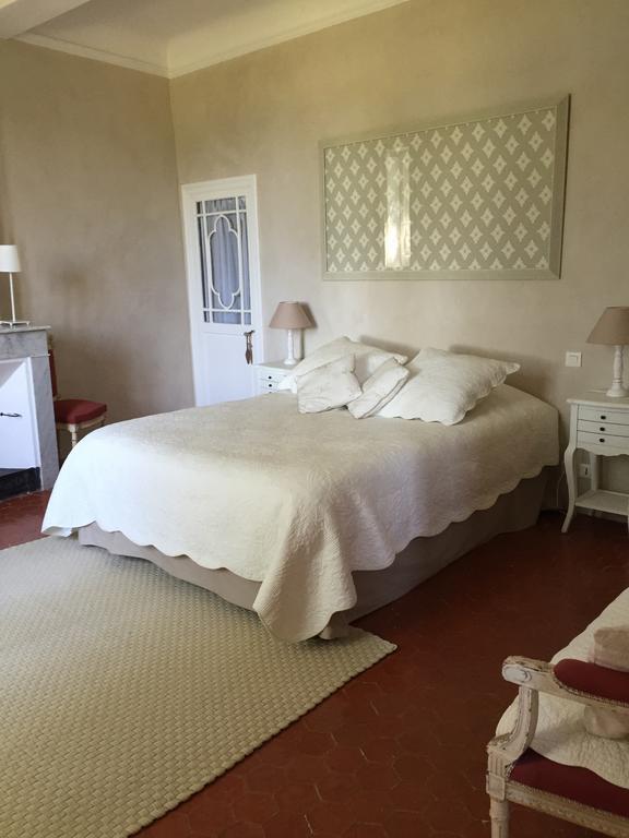 Domaine La Carraire Bed & Breakfast Lauris Bagian luar foto